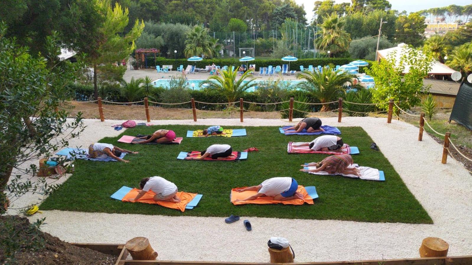 Camping Villaggio Internazionale San Menaio Bagian luar foto