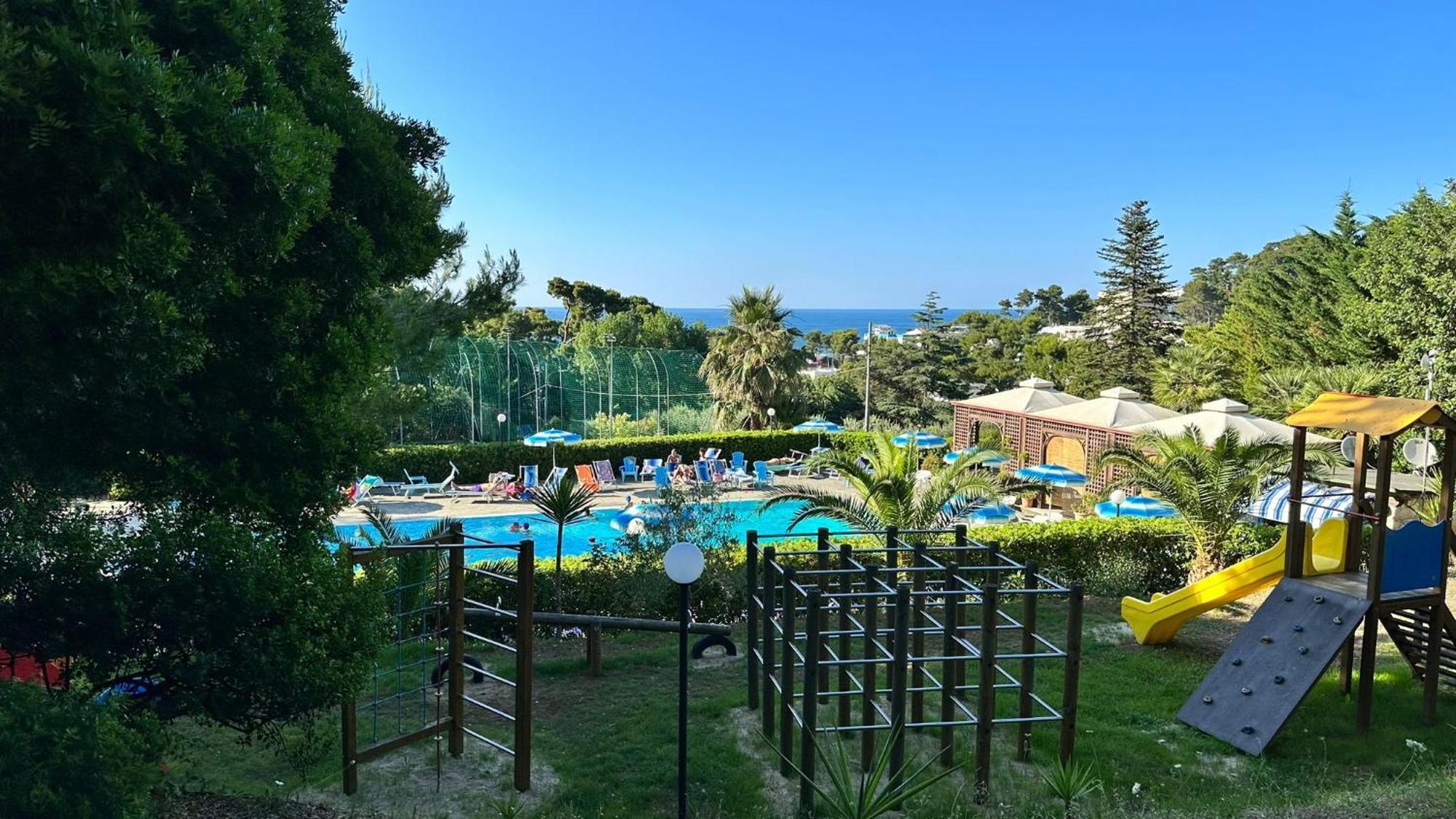 Camping Villaggio Internazionale San Menaio Bagian luar foto