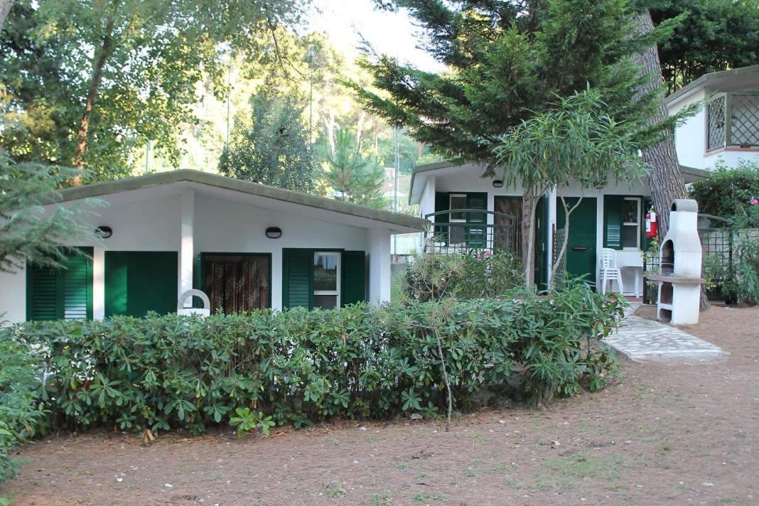 Camping Villaggio Internazionale San Menaio Bagian luar foto