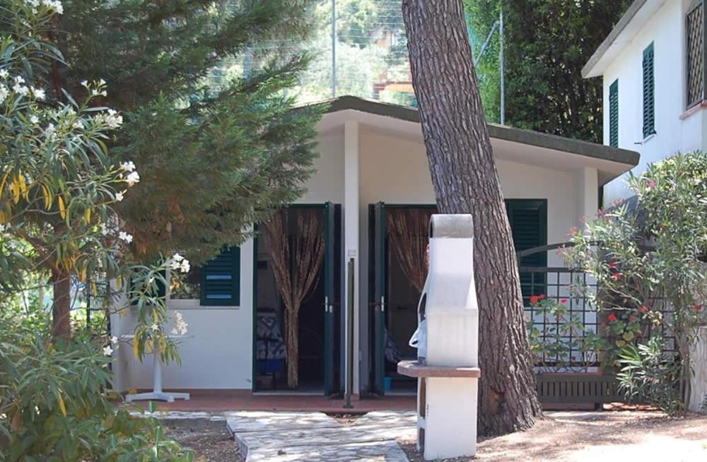 Camping Villaggio Internazionale San Menaio Bagian luar foto