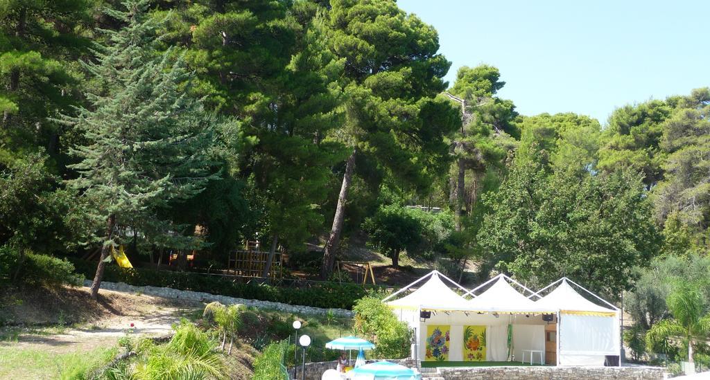 Camping Villaggio Internazionale San Menaio Bagian luar foto